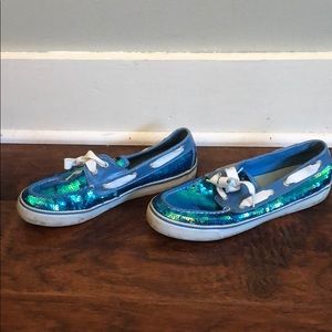Blue sperry’s